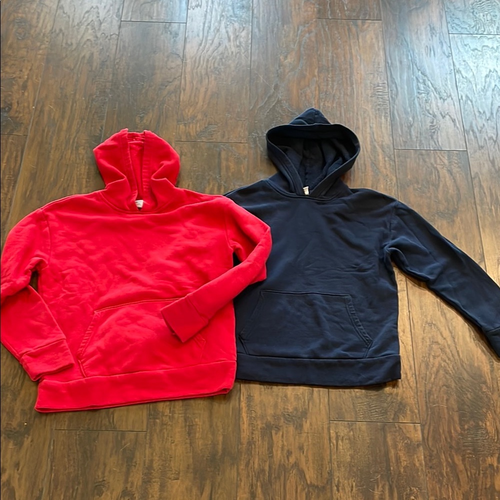 Red and Black Hooded Pullover Sweaters for Everyday Comfort